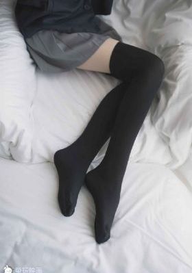 办公室撞击着旗袍美妇的肉体视频_高清在线视频观看