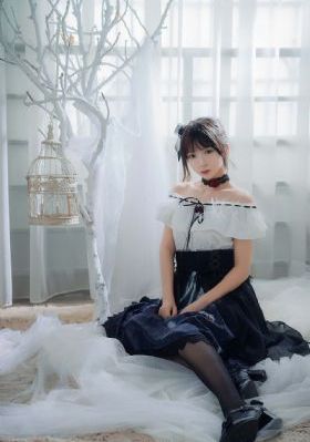 善良迷人的女教师3中文_蓝光全集免费观看