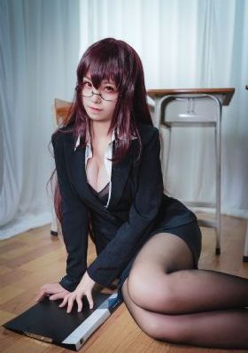 奇怪的美容院_剧情片免费在线播放